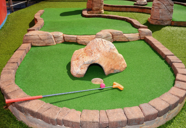 Miniature Golf Builders: How to Choose the Right Company for Your Project