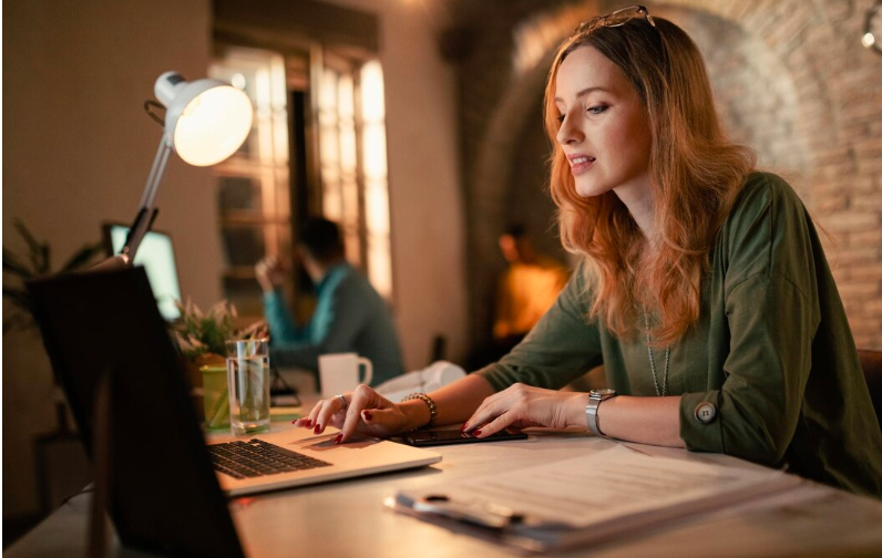 How Freelancers Can Start Investing Without Financial Risk