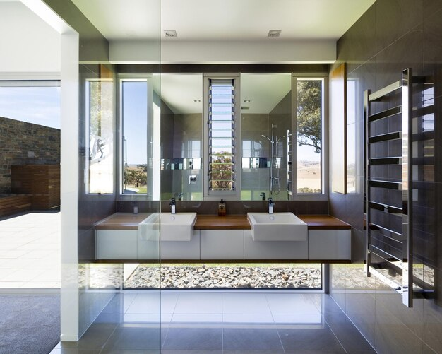 Modern Interiors Transformed with Elegant Custom Glass and Mirror Designs - thedigitalweekly