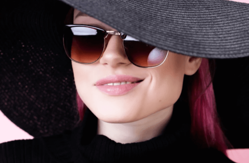 Trendy Sunglasses You’ll Be Seeing Everywhere This Year 