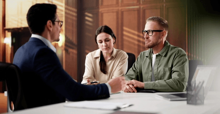 Steps a Divorce Lawyer Takes to Ensure a Smooth Case Resolution