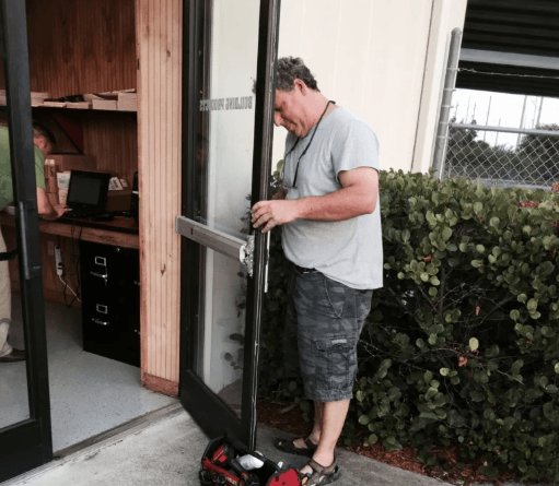 How a DC Locksmith Handles Jammed Locks in Older Buildings