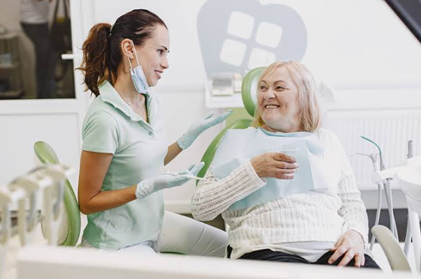 How General Dentistry Supports Seniors In Maintaining Strong Teeth